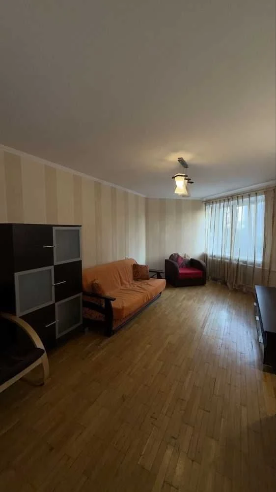 For sale 1-bedroom apartment with renovation on Topole, BRICK, GAS, 36500$