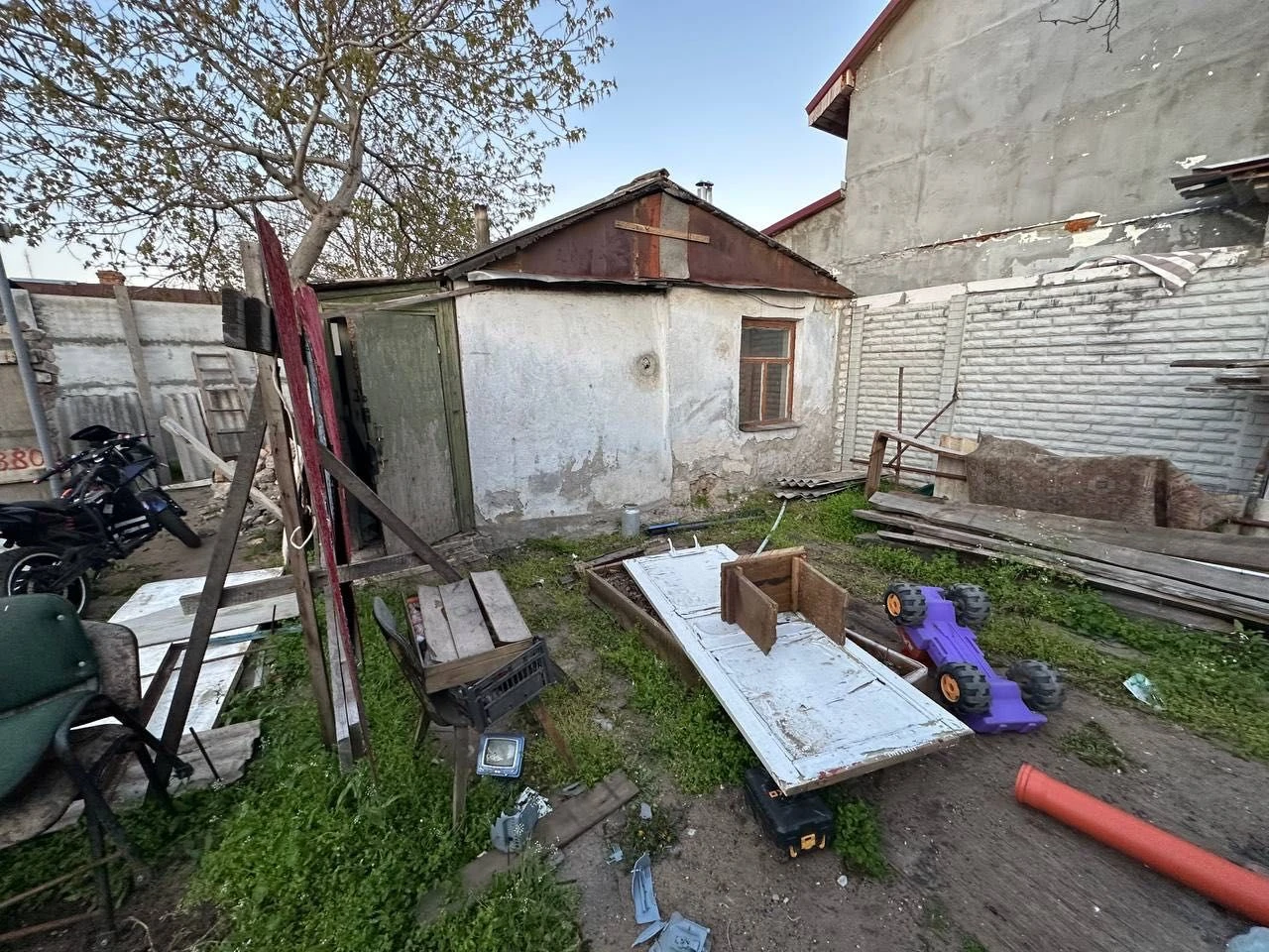 For Sale: Private House, White Street 18