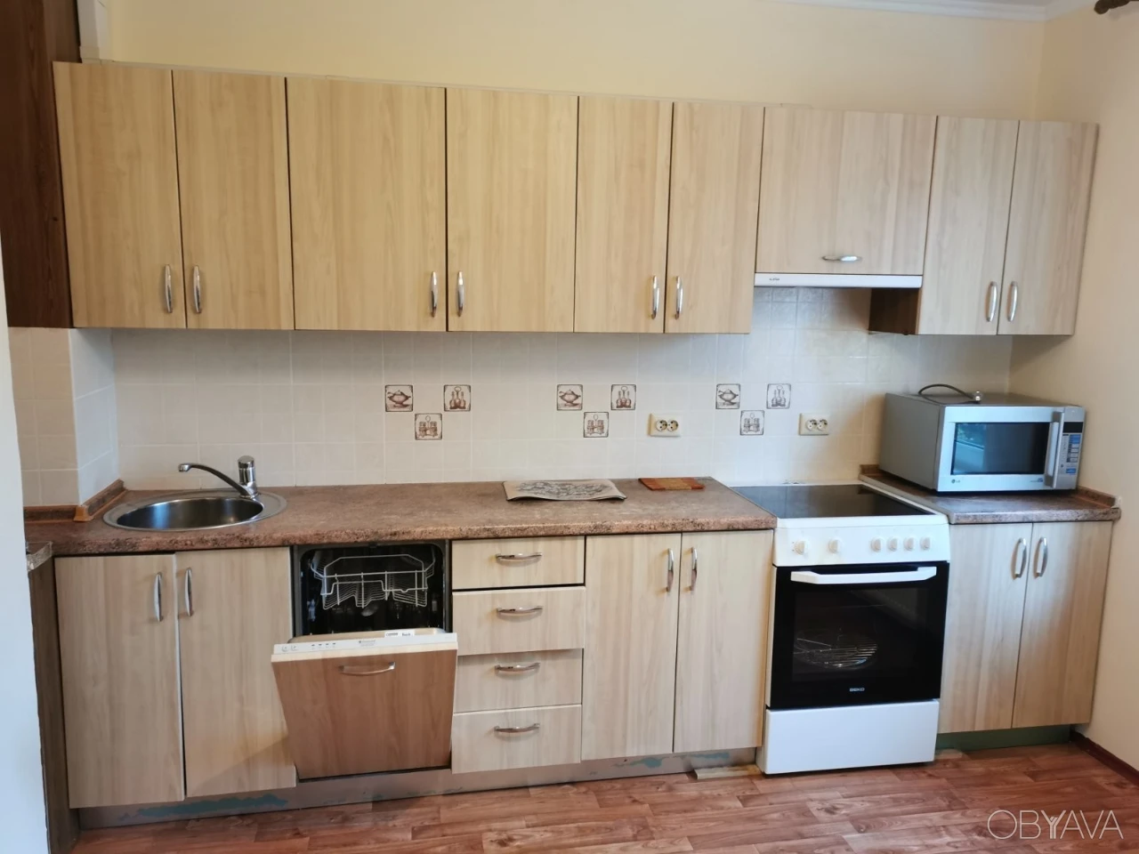 2-room apartment, 73 sq.m., Urlovskaya 24, courtyard, lake, metro Po