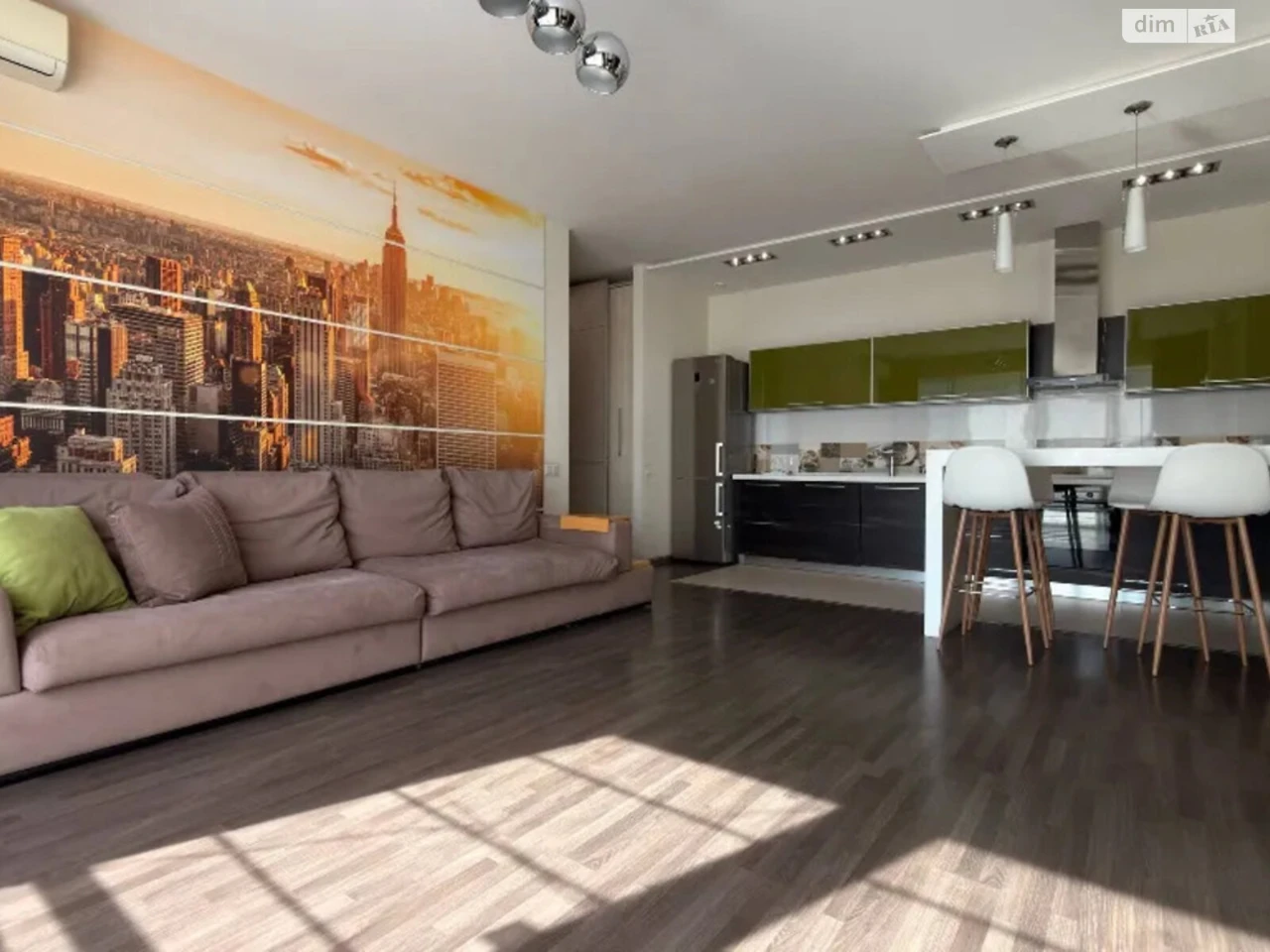 Apartment for Sale: Apartment on Prospect Polya