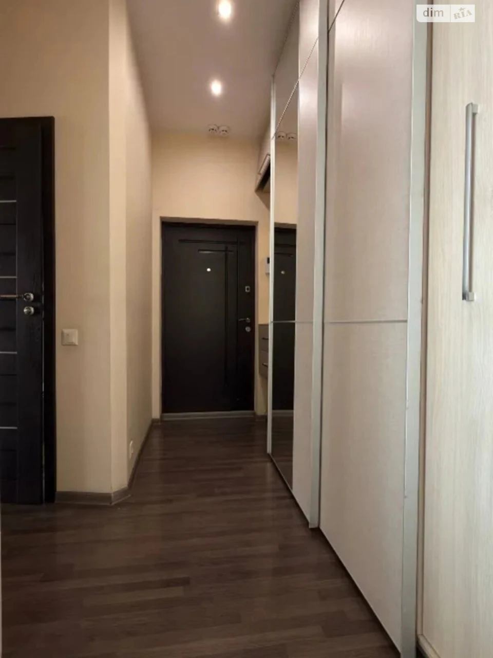 Apartment for Sale: Apartment on Prospect Polya