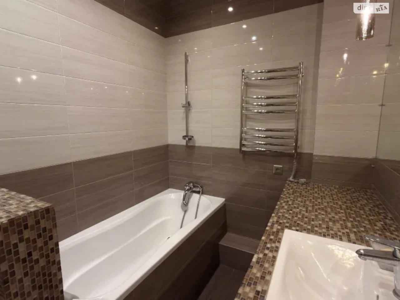 Apartment for Sale: Apartment on Prospect Polya