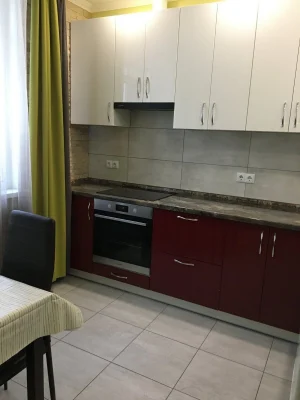 Генератор, власна котельня, підземний паркінг. 2-кімнатна кв
