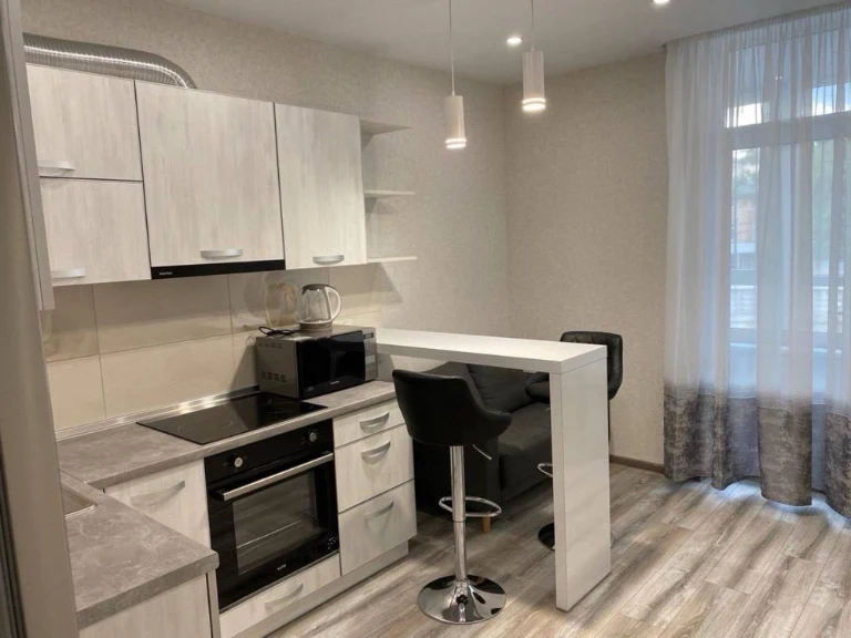 For rent, 1-room apartment in residence "Malahit" in "Voczalna" city.