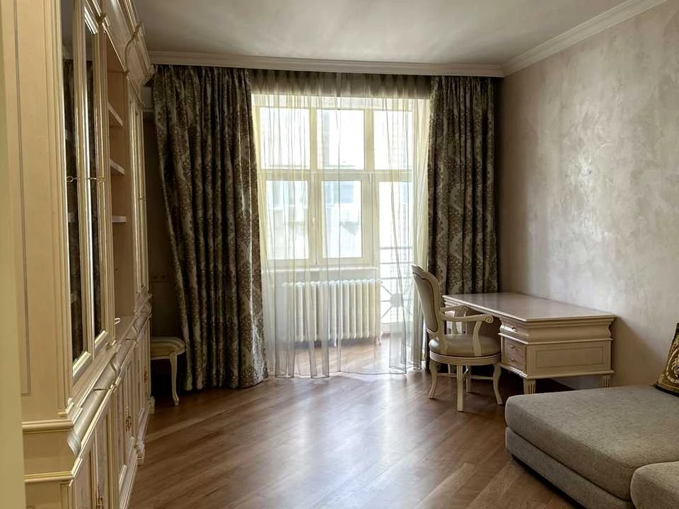 Квартира. Киев, улица Паторжинского