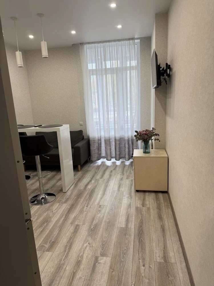 For rent, 1-room apartment in residence "Malahit" in "Voczalna" city.