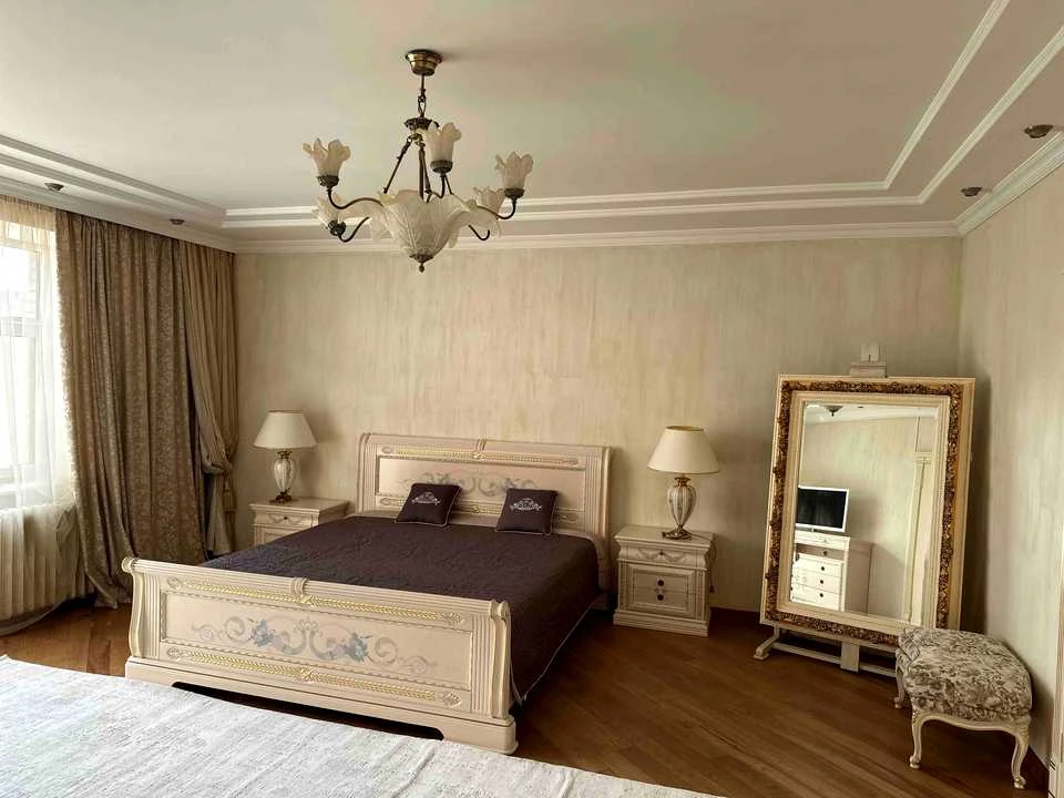 Квартира. Киев, улица Паторжинского