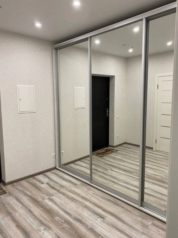 For rent, 1-room apartment in residence "Malahit" in "Voczalna" city.