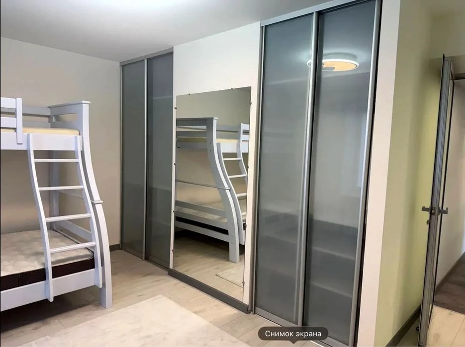 Продам 4к квартиру ул. Запорожское шоссе 4