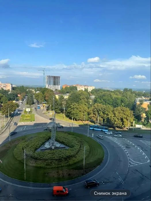 Продам 4к квартиру ул. Запорожское шоссе 4