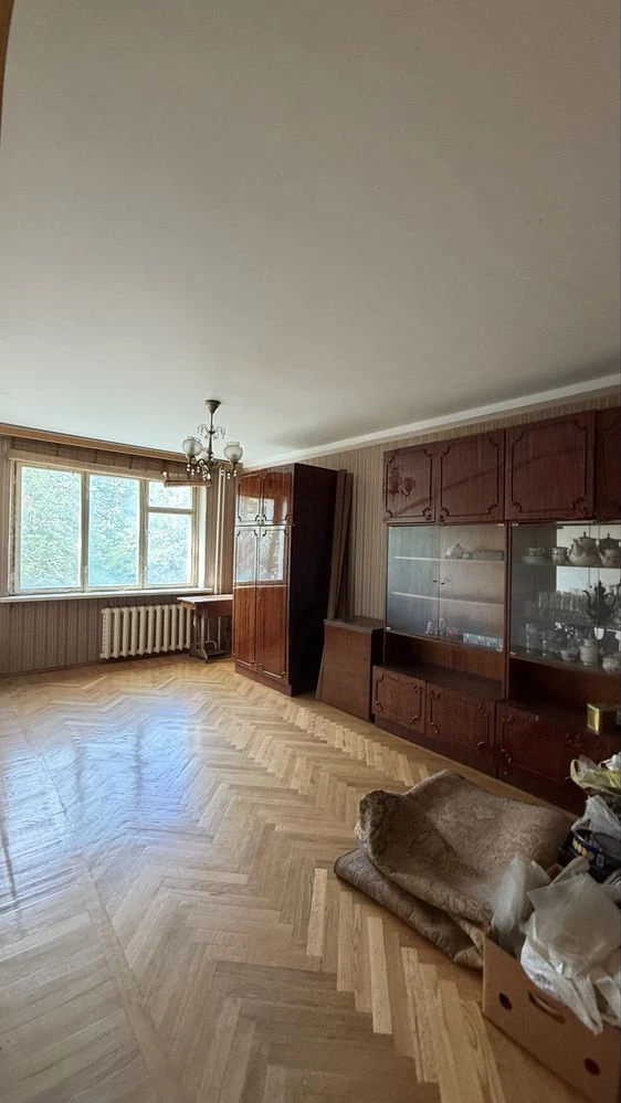ПРОДАЖ квартири на ВИШЕНЦІ