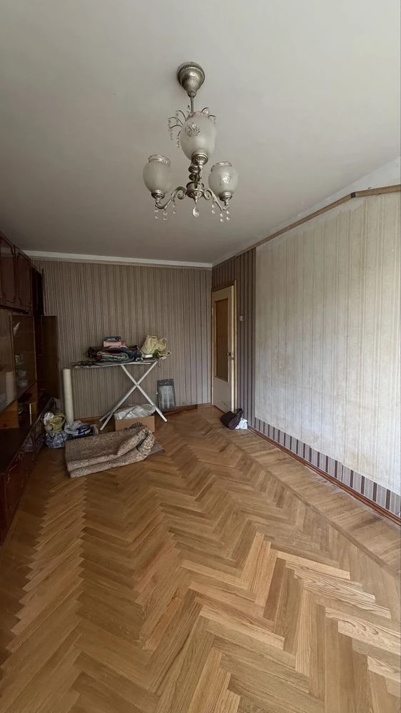 ПРОДАЖ квартири на ВИШЕНЦІ