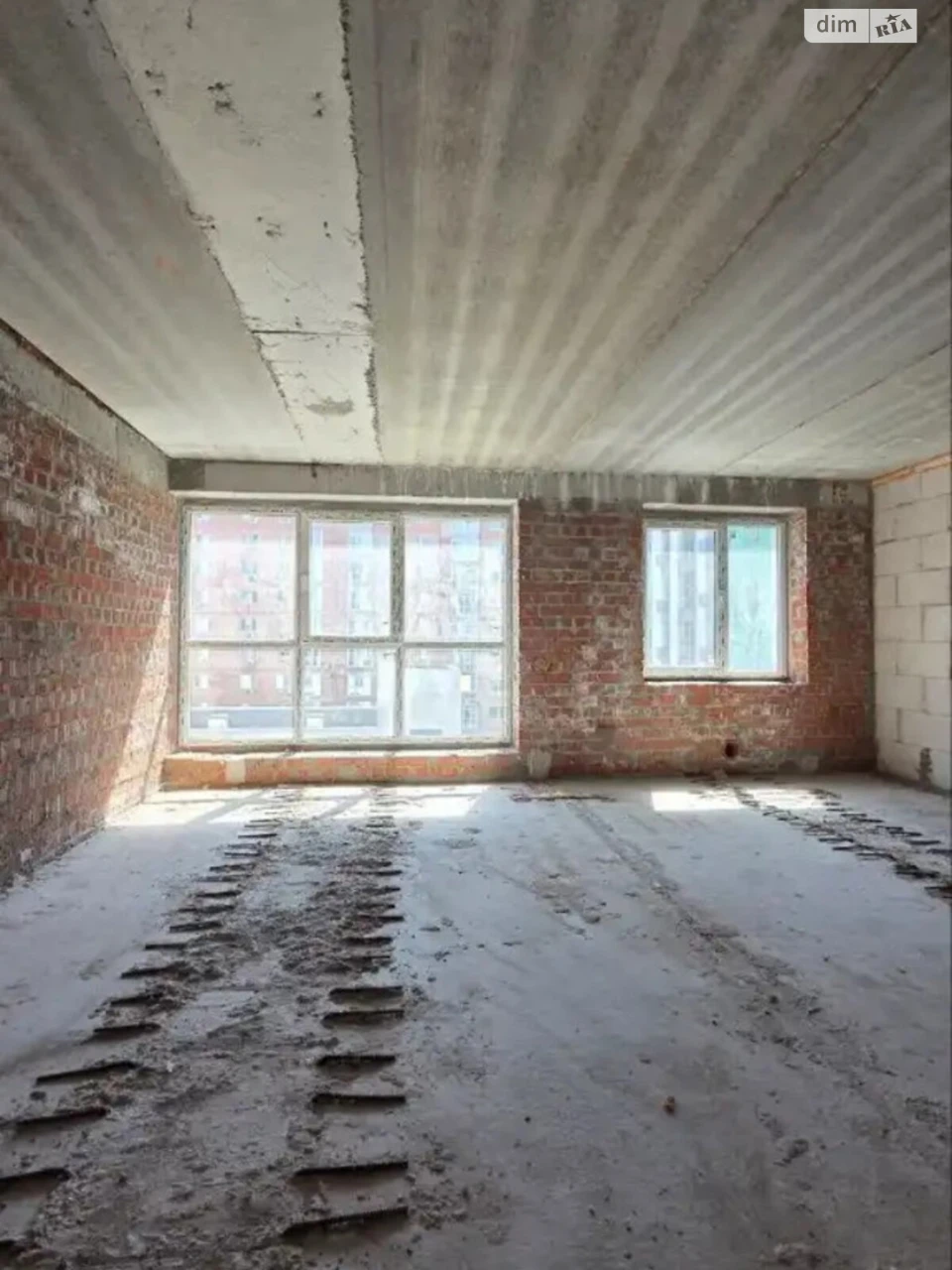 Продажа Квартиры в жилом комплексе BARVY после строителей - 8 этаж из 10 - секция 3 - окна выходят во двор - отопление индивидуальное электро - закрытый двор, детская площадка, есть видеонаблюдение. Рядом расположены ЖК "Щасливий", подстанция, ТРЦ "Дафи", остановка транспорта.