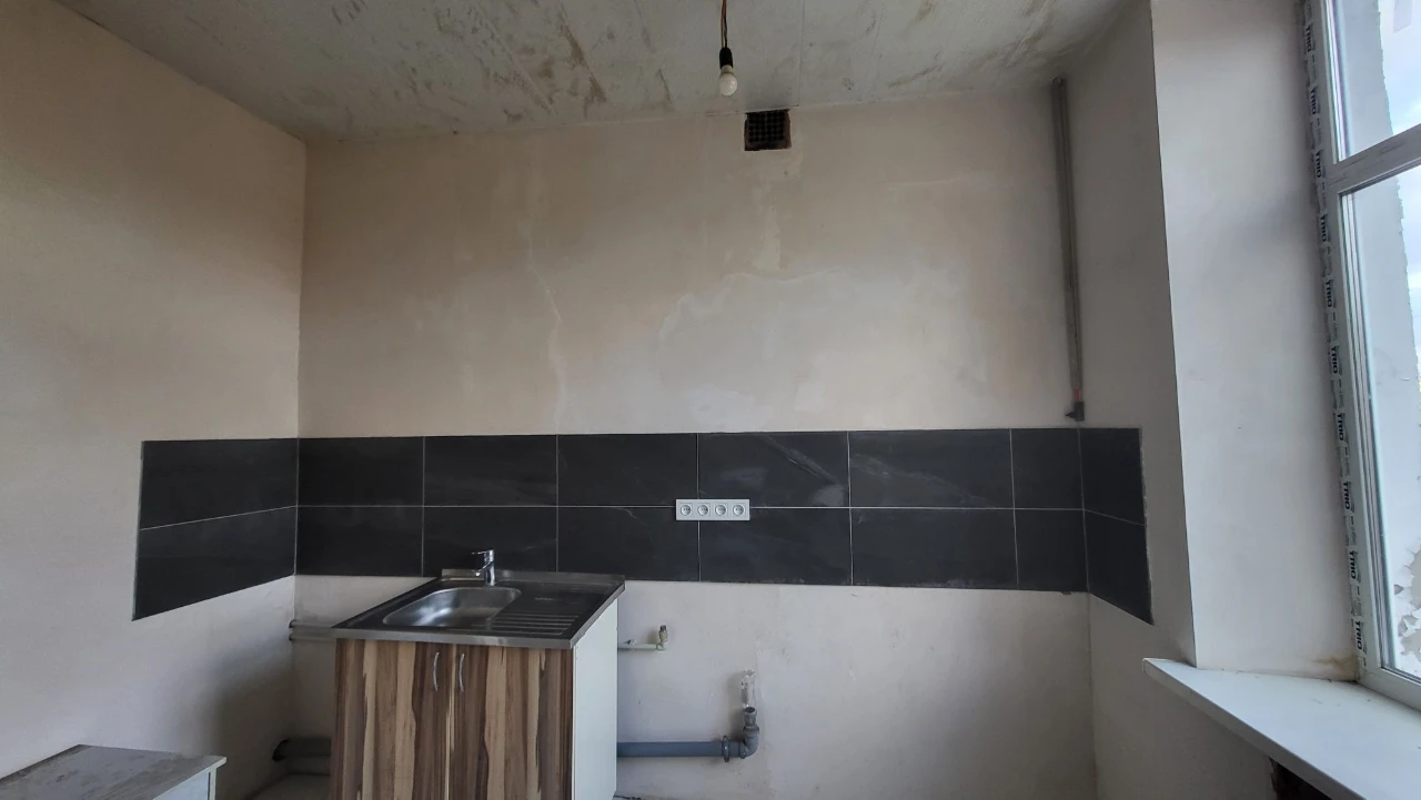 2к. кв. ЦЕНТР (кафе 1654 | Никольский), м. Конституции