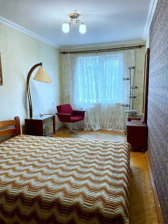 Продам 2-кімнатну квартиру на Садовому проїзді