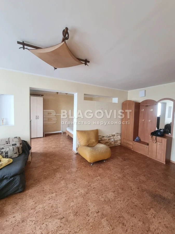 Apartment for Rent - Velika Vasylyvska (Chervo-Armiyska) Street