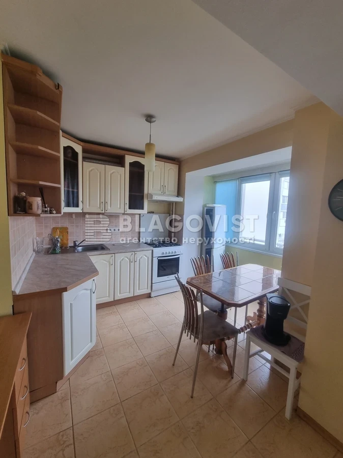 Apartment for Rent - Velika Vasylyvska (Chervo-Armiyska) Street
