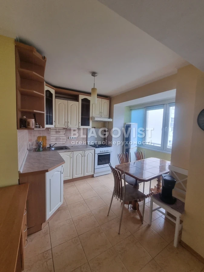 Apartment for Rent - Velika Vasylyvska (Chervo-Armiyska) Street