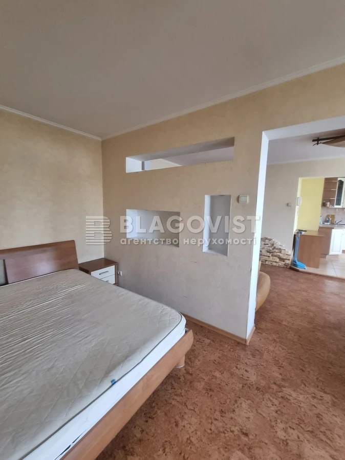 Apartment for Rent - Velika Vasylyvska (Chervo-Armiyska) Street