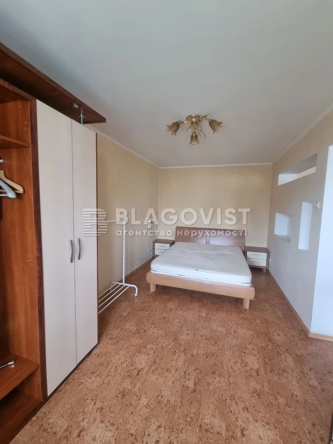Apartment for Rent - Velika Vasylyvska (Chervo-Armiyska) Street