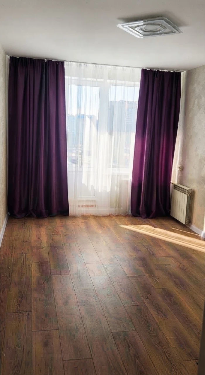 Продам кварт з ремонтом 3к  Русанівка , метро Лівобережна ,