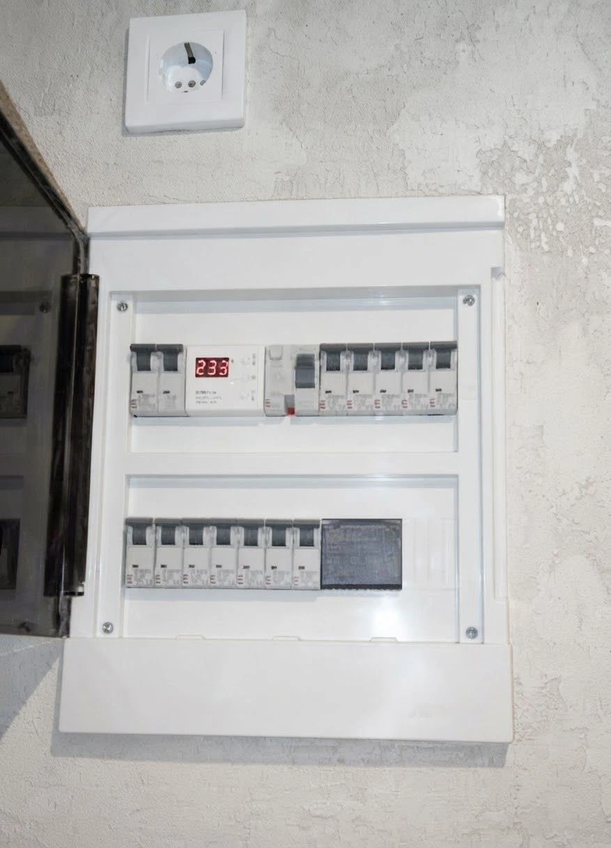 Продам кварт з ремонтом 3к  Русанівка , метро Лівобережна ,