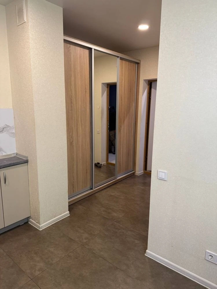 Продам 1 ком квартиру ЖК славутич Осокорки Позняки