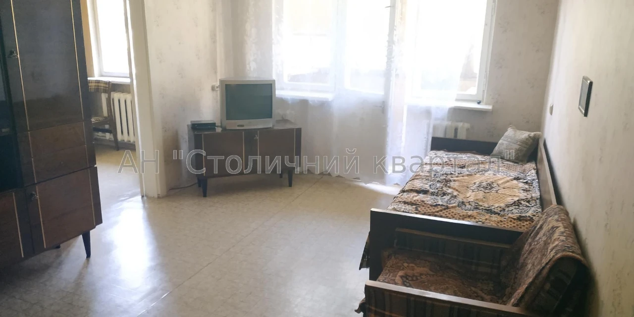 Продаж двокімнатної квартири. НАУ. Гузара, 8.