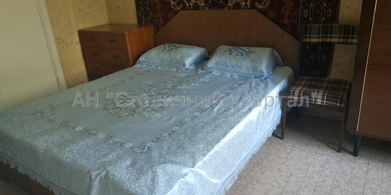 Продаж двокімнатної квартири. НАУ. Гузара, 8.