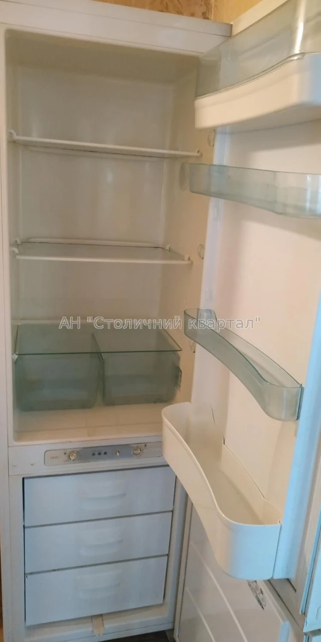 Продаж двокімнатної квартири. НАУ. Гузара, 8.