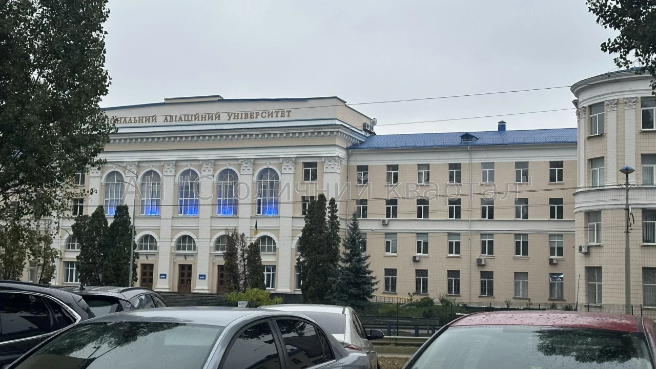Продаж двокімнатної квартири. НАУ. Гузара, 8.