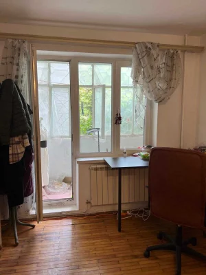 Продається 4 кім.кв .по вул .Миколайчука (можливо під бізнес
