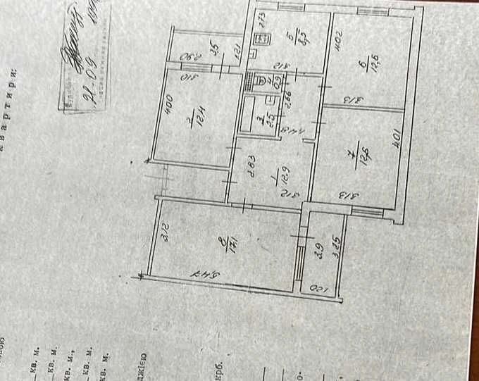 Продається 4 кім.кв .по вул .Миколайчука (можливо під бізнес