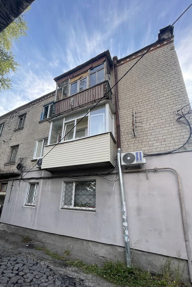 Продам 2к квартиру с ремонтом ул В Слипака Ермоловой 12 кв.