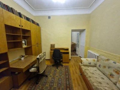 Центр Продам квартиру  возле Нового рынка