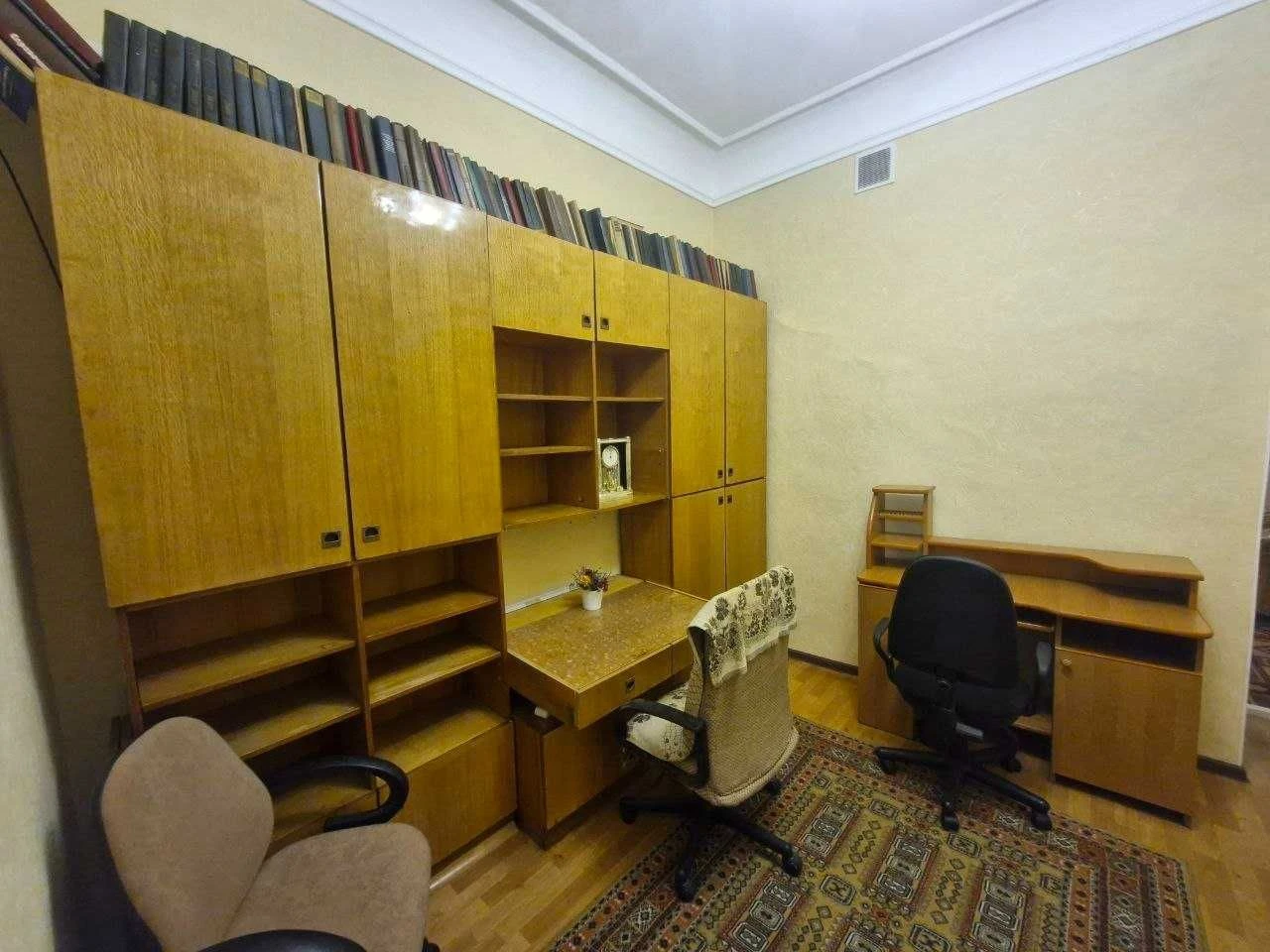 Центр Продам квартиру  возле Нового рынка