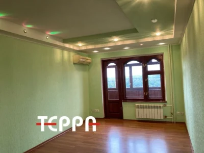 Продаж 2-кімнатної квартир, оеремі кімнати, Правий