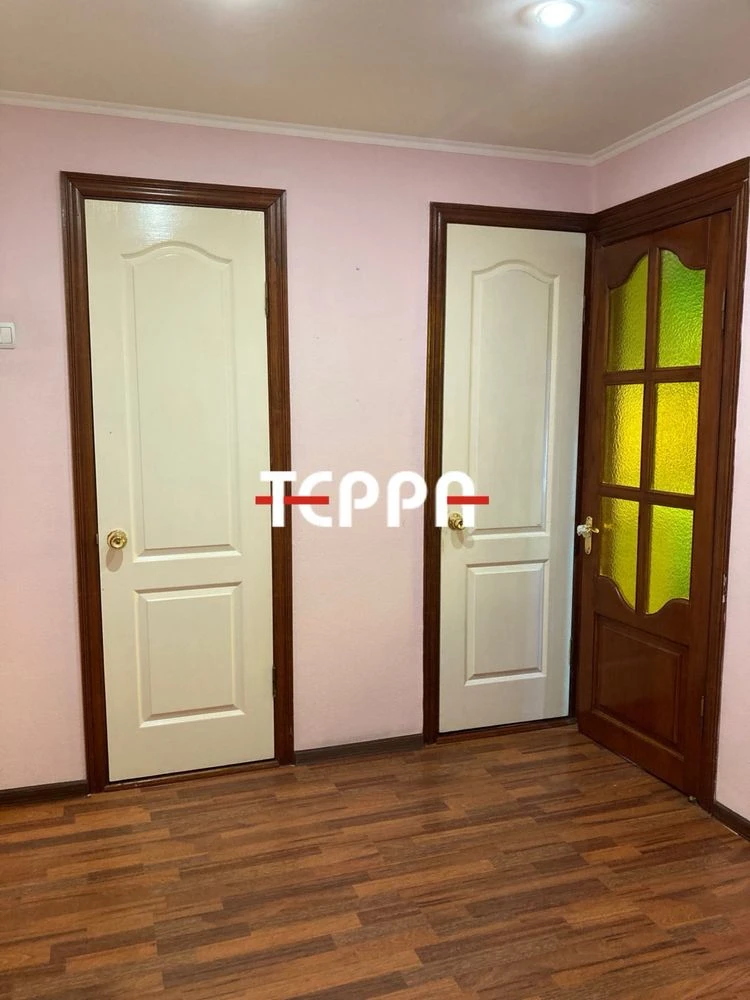 Продаж 2-кімнатної квартир, оеремі кімнати, Правий