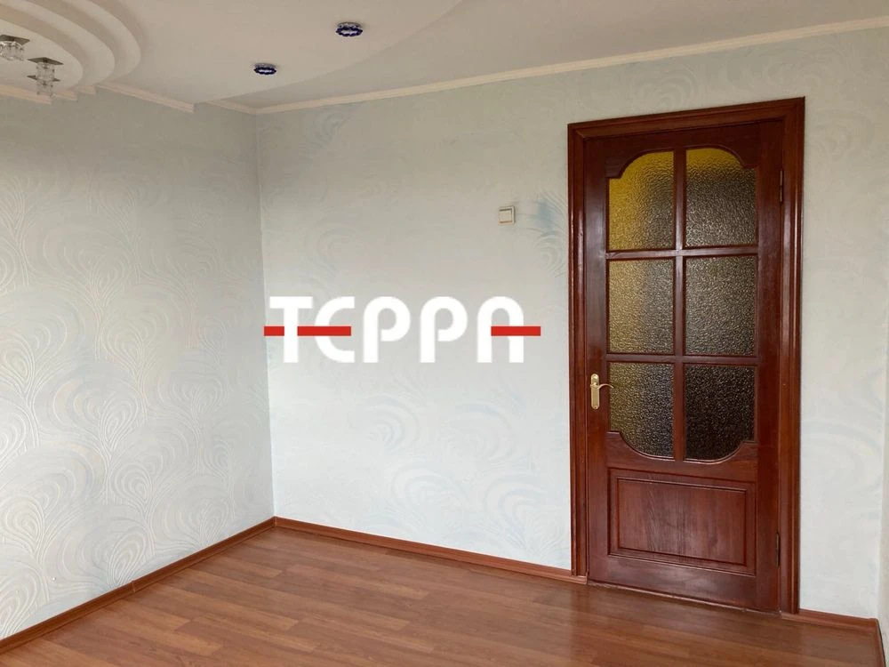 Продаж 2-кімнатної квартир, оеремі кімнати, Правий