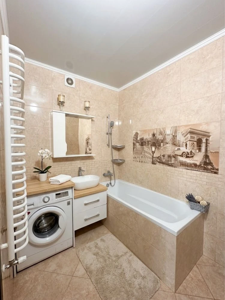 Продаж 3 кімнатної квартири клубного формату