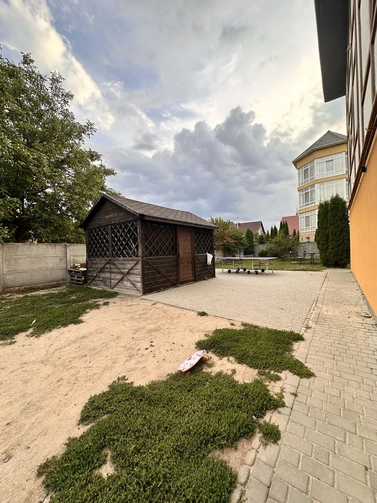 Продаж 3 кімнатної квартири клубного формату