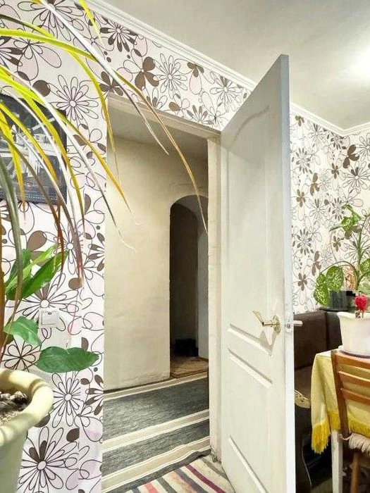 I am selling a 2-room apartment in Saltovka.
