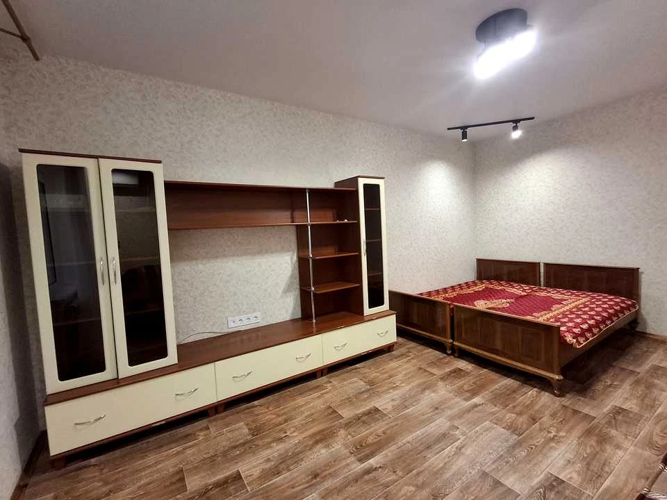 Квартира. Київ, Драгоманова вул.