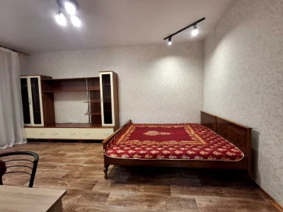 Квартира. Київ, Драгоманова вул.