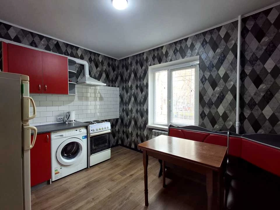 Квартира. Київ, Драгоманова вул.