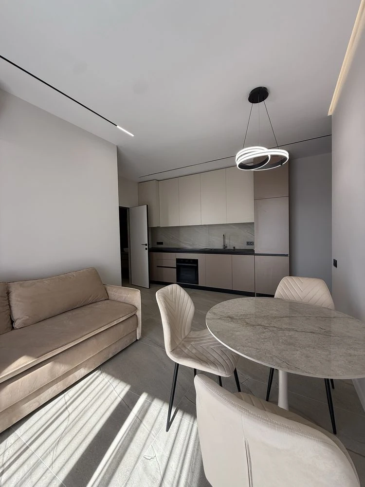 Продаж 1,5 кімнатної квартири 42,5 кв м Elit Park  містечко