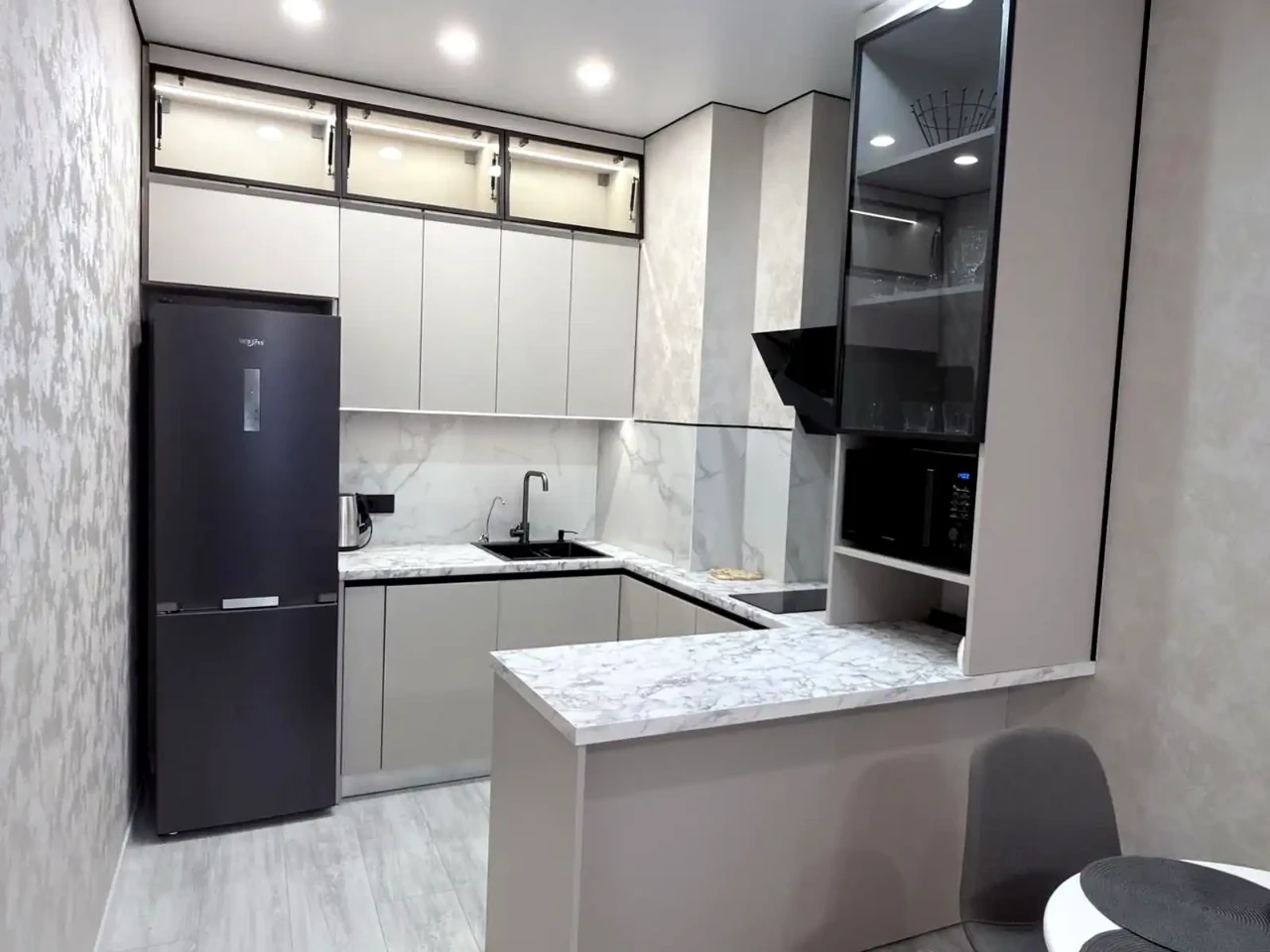 Оренда квартири 2-кімн. 45 м² 17/25 пов.