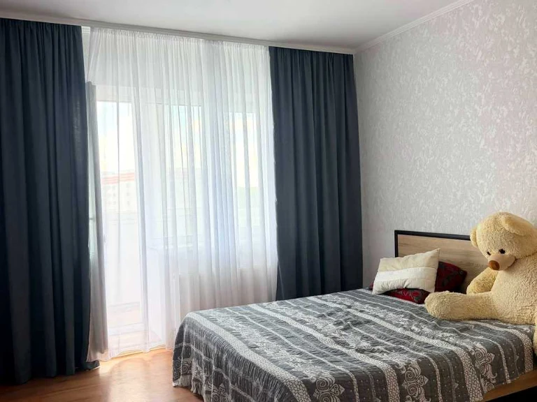 Apartment. Khmelnitsky, Strokostantyniv Avenue