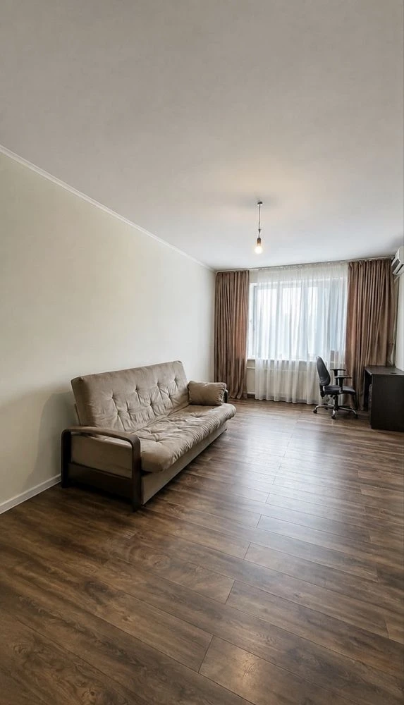 Продаж 2-к квартири, Оболонь, Івасюка 20, Парк Наталка, метр