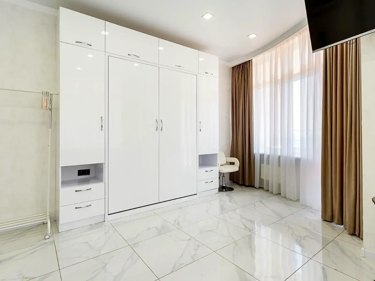 Сдается 1-комнатная квартира 40 м² на 23 этаже